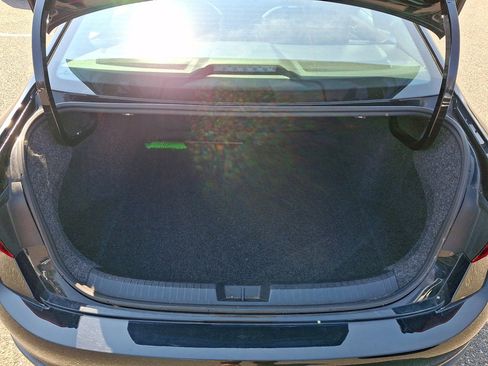 Used 2024 Volkswagen Jetta SE image 18