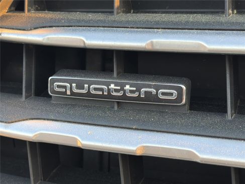 Used 2019 Audi Q7 3.0T Prestige w/ Prestige Package image 12