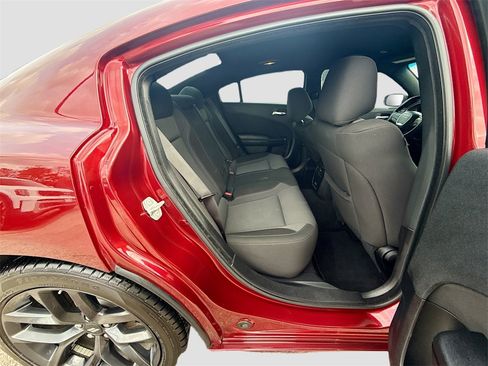Used 2022 Dodge Charger SXT w/ Blacktop Package image 25