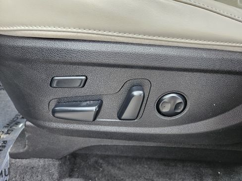 Used 2022 Kia Telluride SX w/ SX Prestige Package AWD/4WD image 9