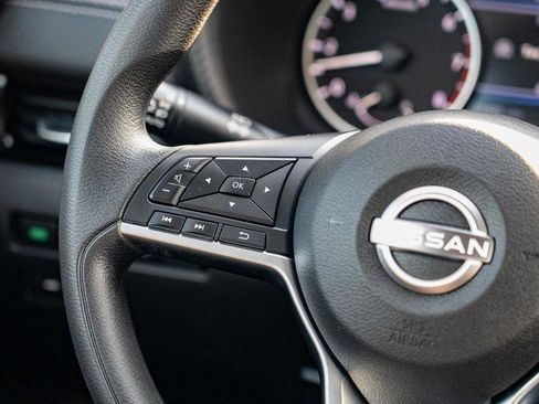 Used 2024 Nissan Sentra SV image 22