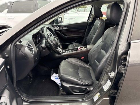 Used 2018 MAZDA MAZDA3 Grand Touring image 12