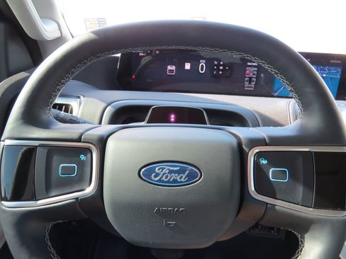 Used 2026 Ford Expedition Max Platinum w/ Driver's Package AWD/4WD image 21