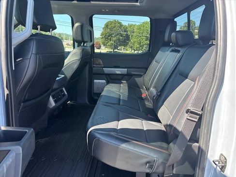 Used 2024 Ford F250 Lariat w/ Black Appearance Package AWD/4WD image 17