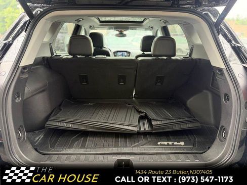 Used 2022 GMC Terrain AT4 w/ Tech Package AWD/4WD image 21
