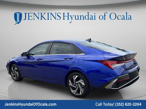 Certified 2025 Hyundai Elantra SEL FWD image 6