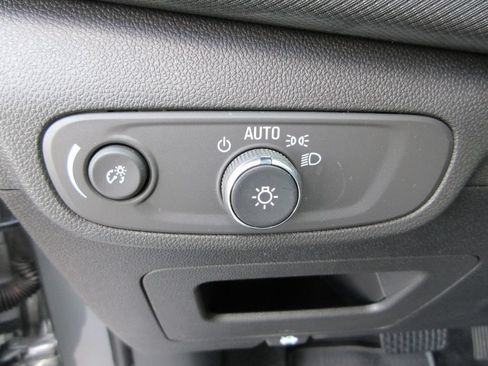 Certified 2026 Chevrolet TrailBlazer LT w/ LT Cold Weather Package FWD image 23