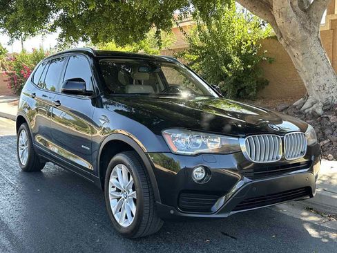 Used 2017 BMW X3 sDrive28i image 2