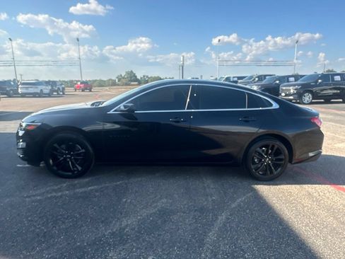 Used 2025 Chevrolet Malibu LT w/ Midnight Edition FWD image 1