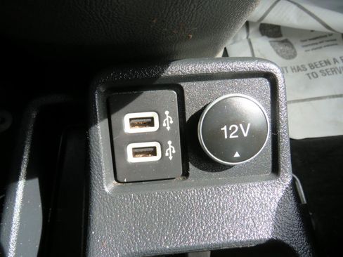 Used 2019 Ford Transit Connect XLT FWD image 18