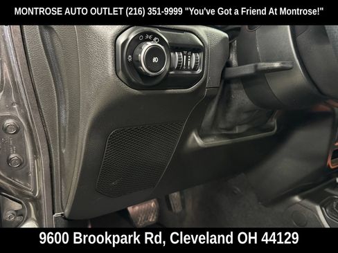 Used 2018 Jeep Wrangler Sport AWD/4WD image 19