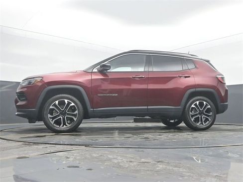 Used 2022 Jeep Compass Limited image 47