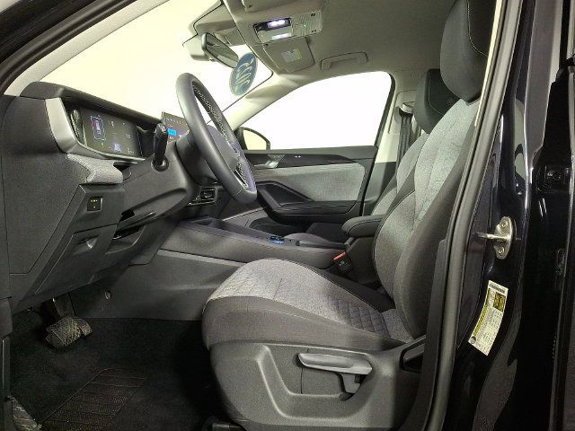 Used 2025 Volkswagen Tiguan S AWD/4WD image 15