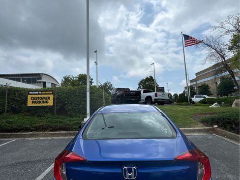Used 2016 Honda Civic EX image 4