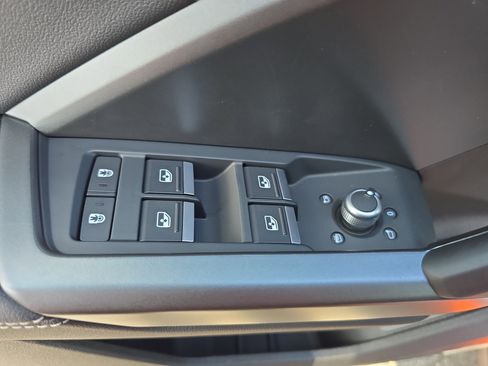 New 2025 Audi Q3 2.0T Premium image 27