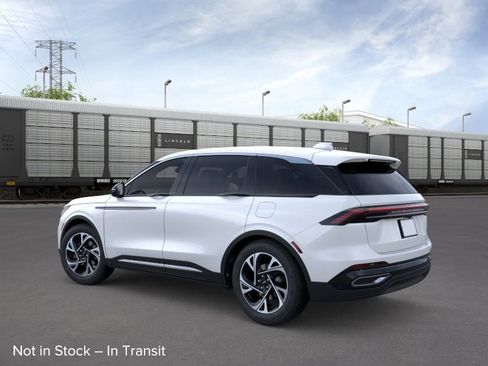 New 2026 Lincoln Nautilus Premier AWD/4WD image 4