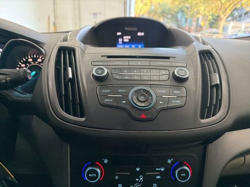 Used 2017 Ford Escape SE image 35