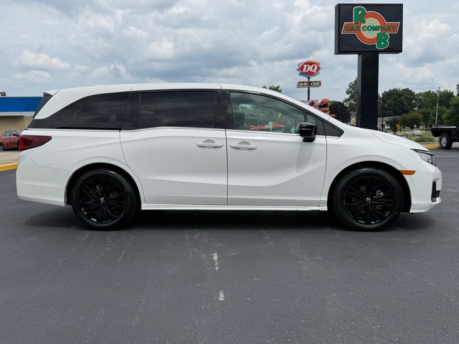 Used 2025 Honda Odyssey Sport-L image 9