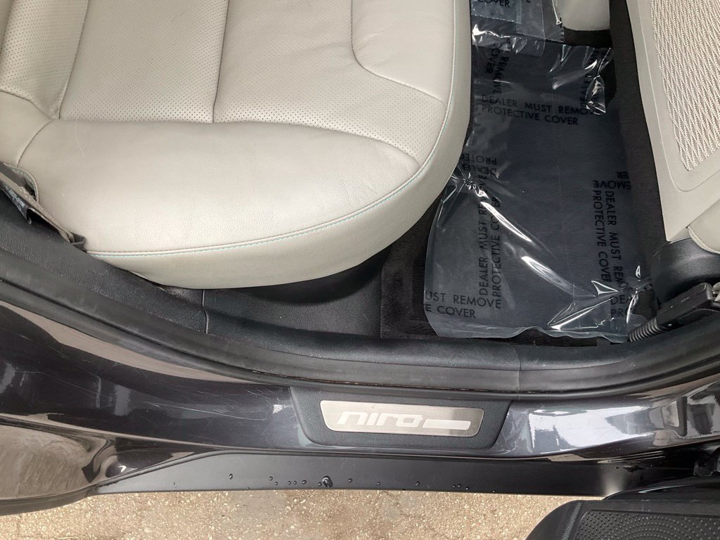 Used 2019 Kia Niro EX Premium w/ Sunroof Package FWD image 48