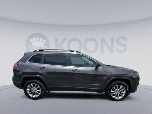 Used 2022 Jeep Cherokee Latitude Lux w/ Sun & Sound Group AWD/4WD image 12