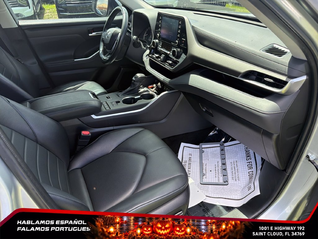 Used 2022 Toyota Highlander XLE FWD image 38