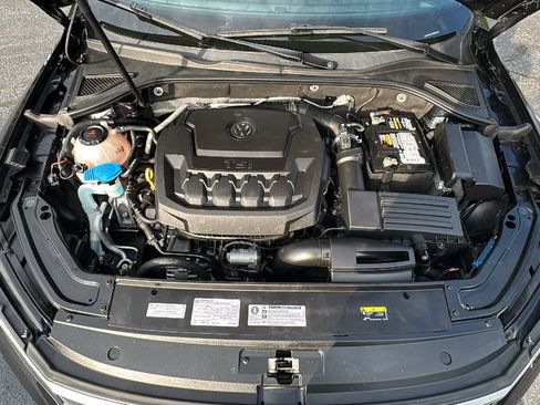 Used 2018 Volkswagen Passat 2.0T SE FWD image 31