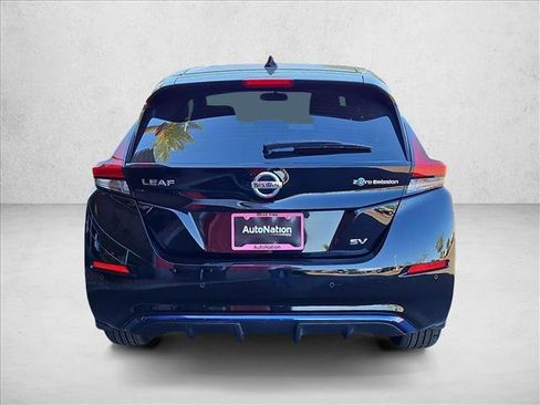 Used 2022 Nissan Leaf SV image 7