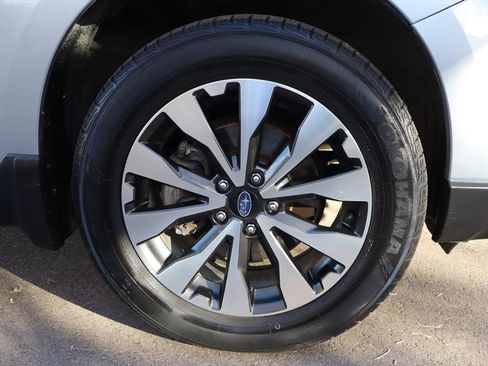 Used 2017 Subaru Outback 3.6R Limited image 46