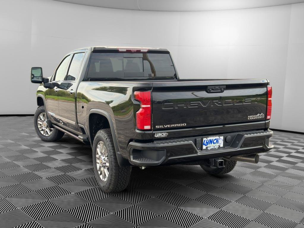 New 2026 Chevrolet Silverado 2500 High Country w/ High Country Premium Package AWD/4WD image 2