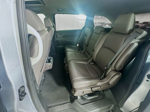 Used 2019 Honda Odyssey EX-L image 27