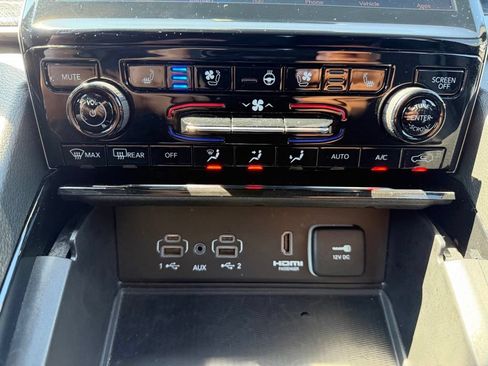Certified 2023 Jeep Grand Cherokee Trailhawk w/ Advanced Protech Group II AWD/4WD image 22