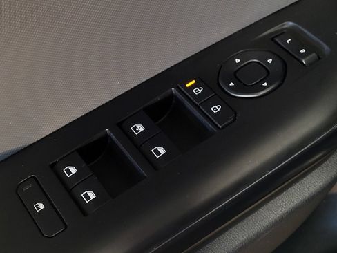 Used 2025 Kia K4 FWD image 27