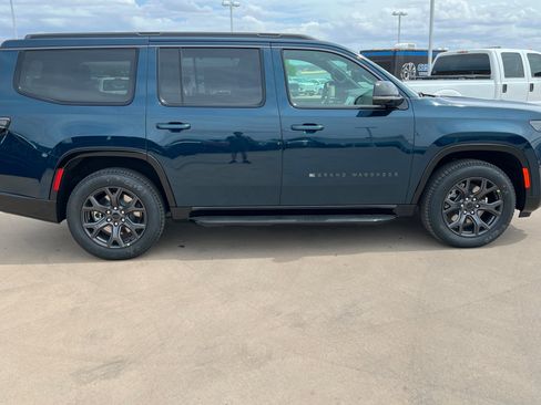 New 2026 Jeep Grand Wagoneer Limited AWD/4WD image 6