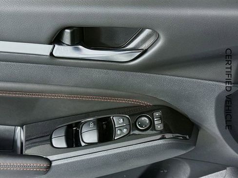 Certified 2023 Nissan Altima 2.5 SR FWD image 18