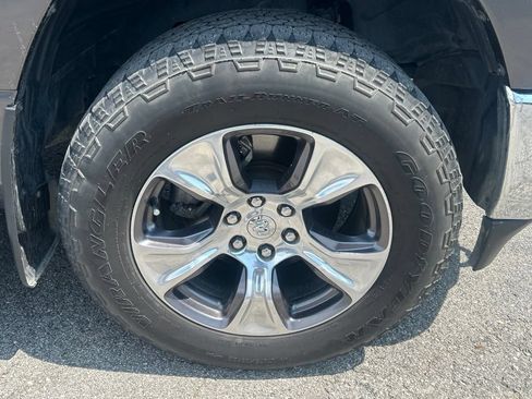 Used 2019 RAM 1500 Big Horn AWD/4WD image 8