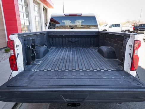 Used 2024 Chevrolet Silverado 2500 LT w/ Convenience Package image 5