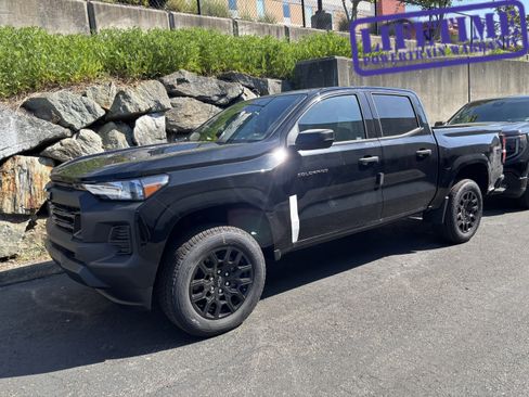 New 2026 Chevrolet Colorado W/T AWD/4WD image 1