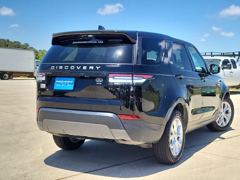 Used 2019 Land Rover Discovery SE image 5