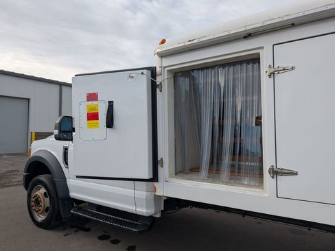 Used 2017 Ford F450 XL w/ Power Equipment Group image 14