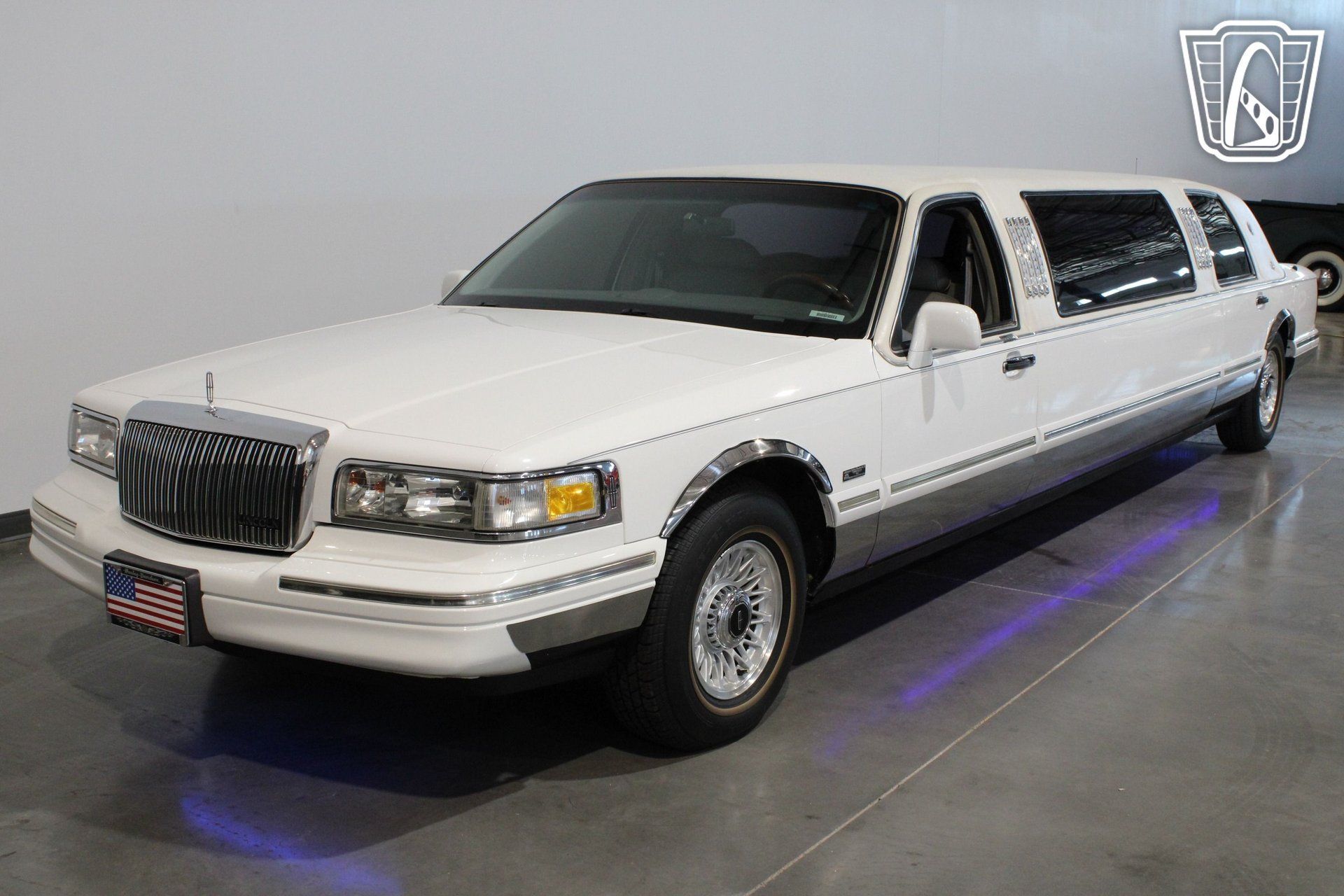 Used 1996 Lincoln Town Car Executive RWD image 28