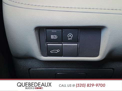 Used 2023 Toyota Highlander LE FWD image 20