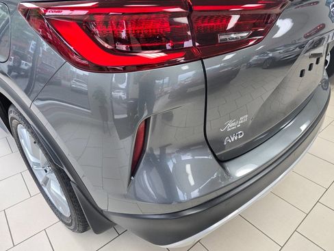 Used 2022 INFINITI QX50 Luxe image 10