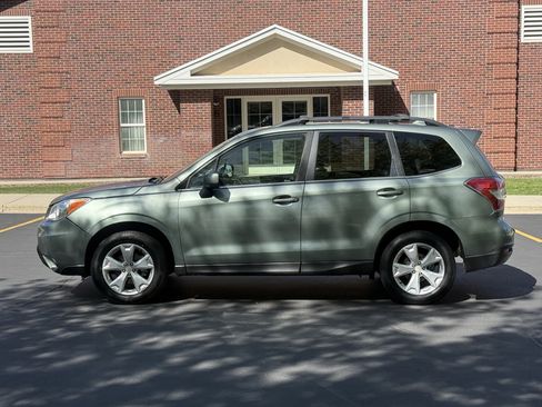 Used 2016 Subaru Forester 2.5i Limited AWD/4WD image 7