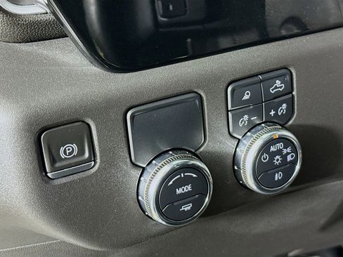 Used 2023 GMC Sierra 1500 SLT w/ SLT Premium Package image 9