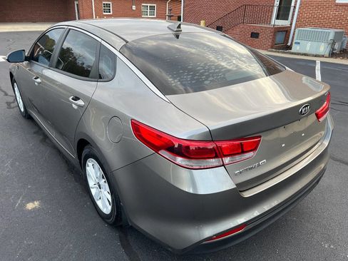 Used 2017 Kia Optima LX image 5
