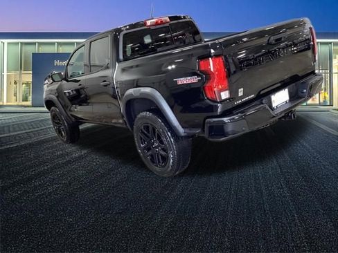 Used 2023 Chevrolet Colorado Trail Boss w/ Technology Package image 5