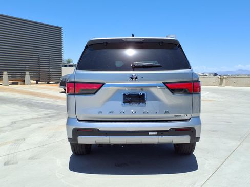 Used 2026 Toyota Sequoia Capstone AWD/4WD image 5