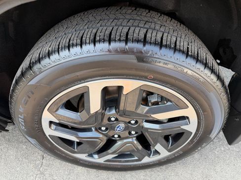 Used 2025 Subaru Forester Premium AWD/4WD image 21