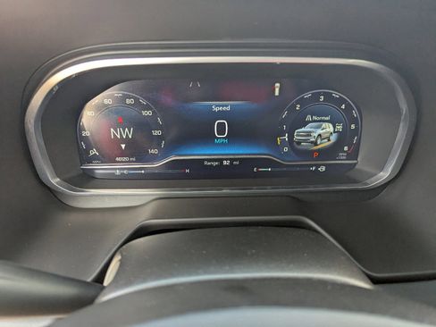 Used 2023 Chevrolet Tahoe Z71 w/ Luxury Package image 34