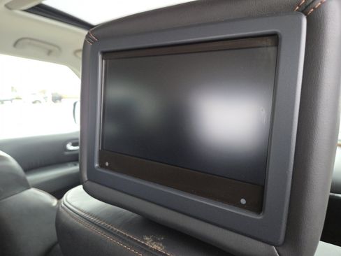 Used 2018 Nissan Armada Platinum image 23